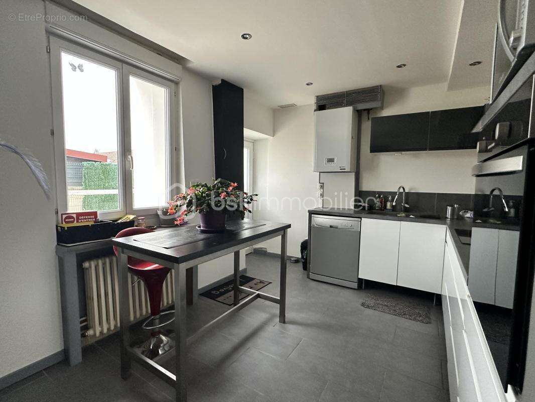 Maison à ECHARCON