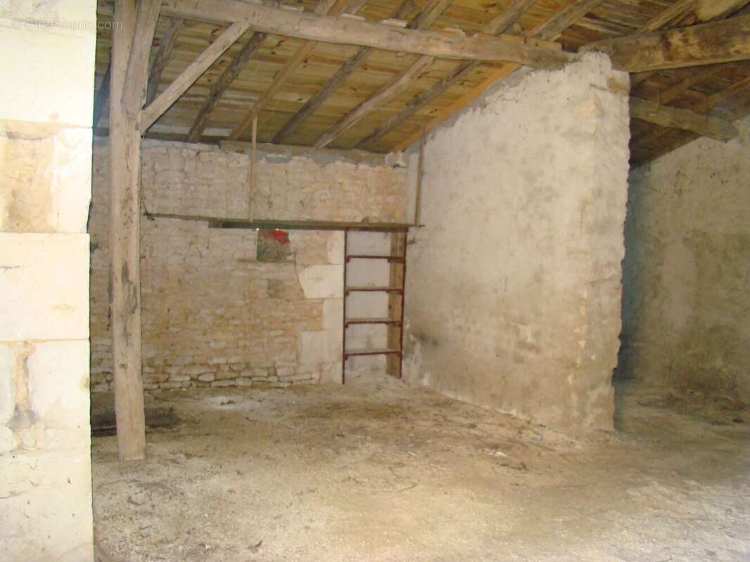 Maison 100 m² à Romagne  - photo 4