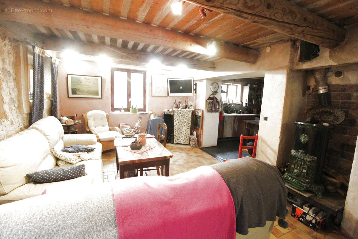 Maison à CERESTE