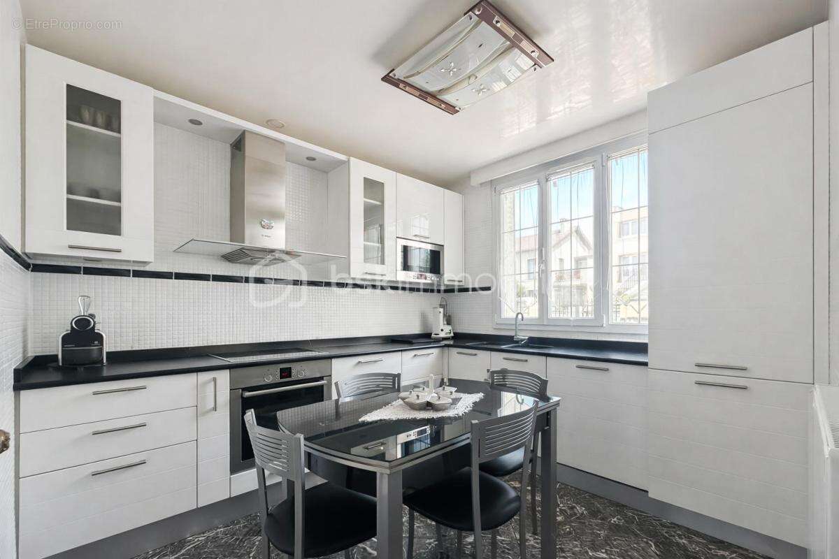 Maison à ROSNY-SOUS-BOIS