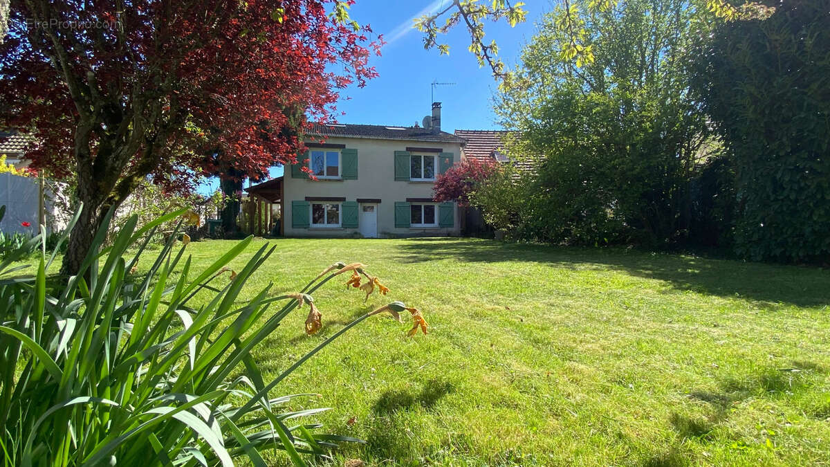 Maison à QUINCY-VOISINS