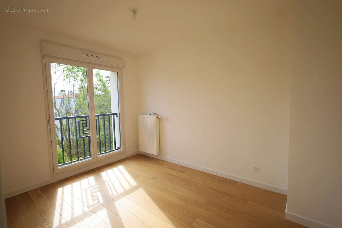 Appartement à LE PLESSIS-ROBINSON