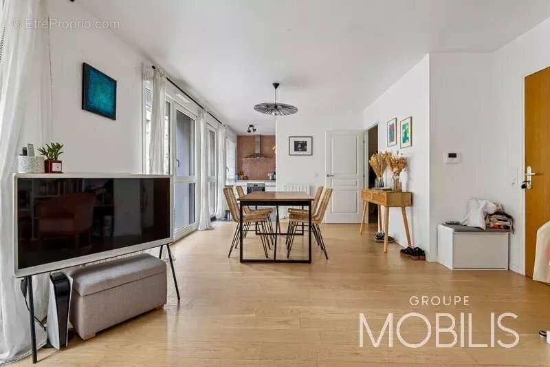 Appartement à PARIS-18E