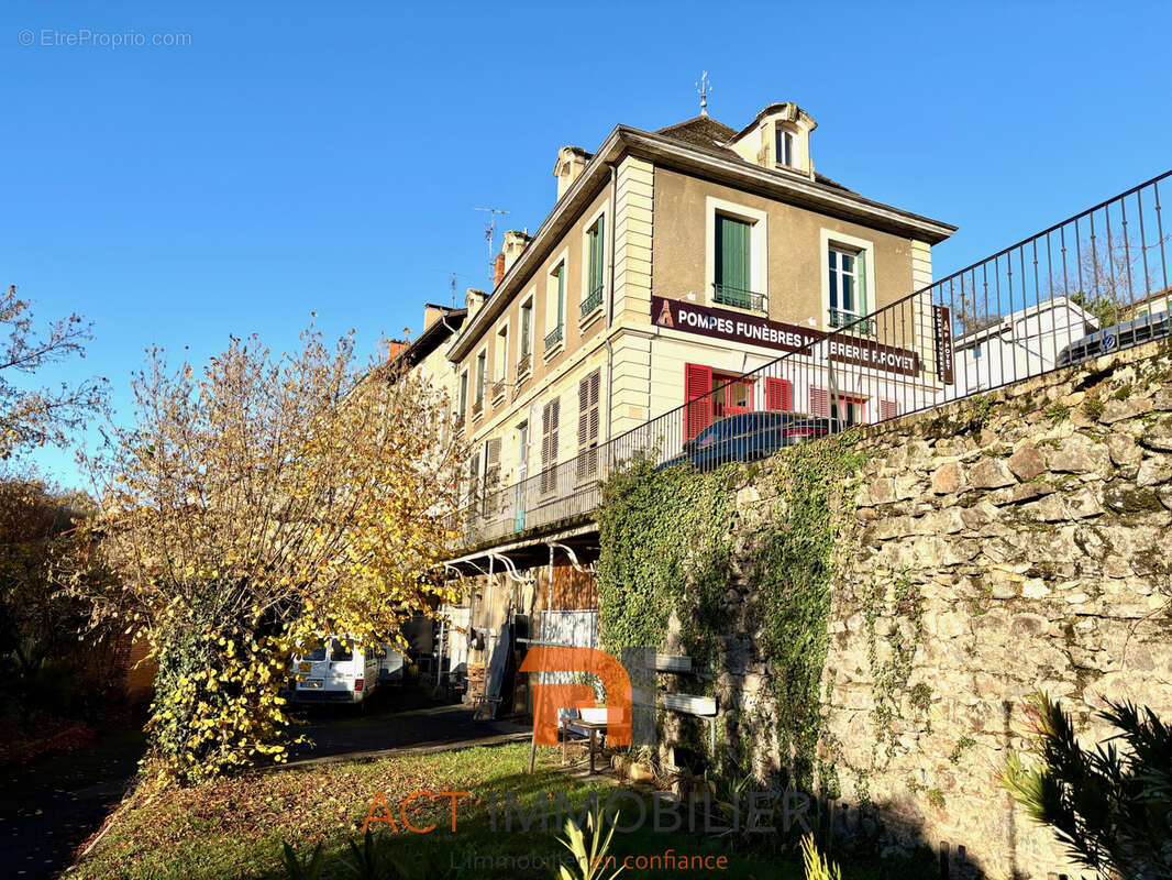 Appartement à L'ARBRESLE