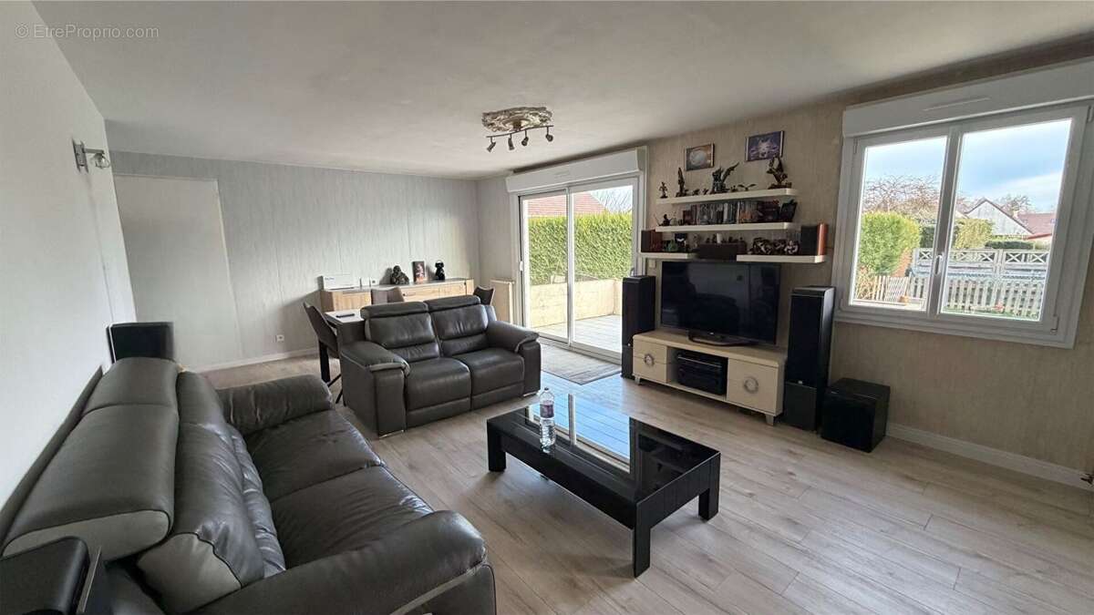 59585279e.jpg - Maison à NEUILLY-EN-THELLE