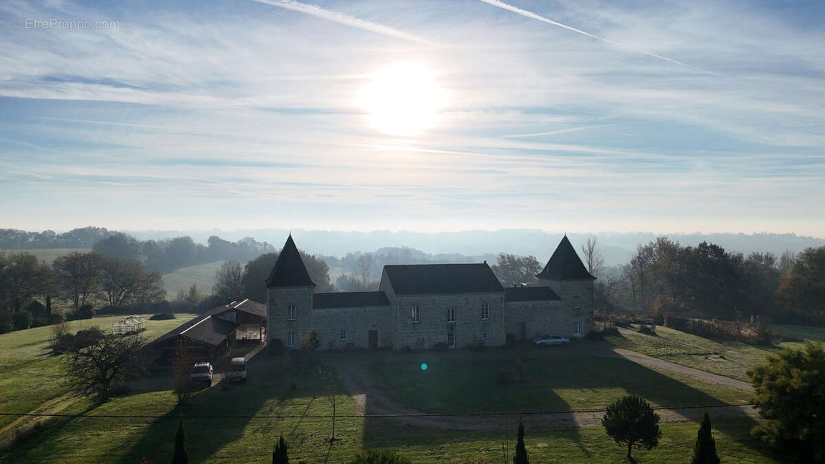 Maison à LACEPEDE