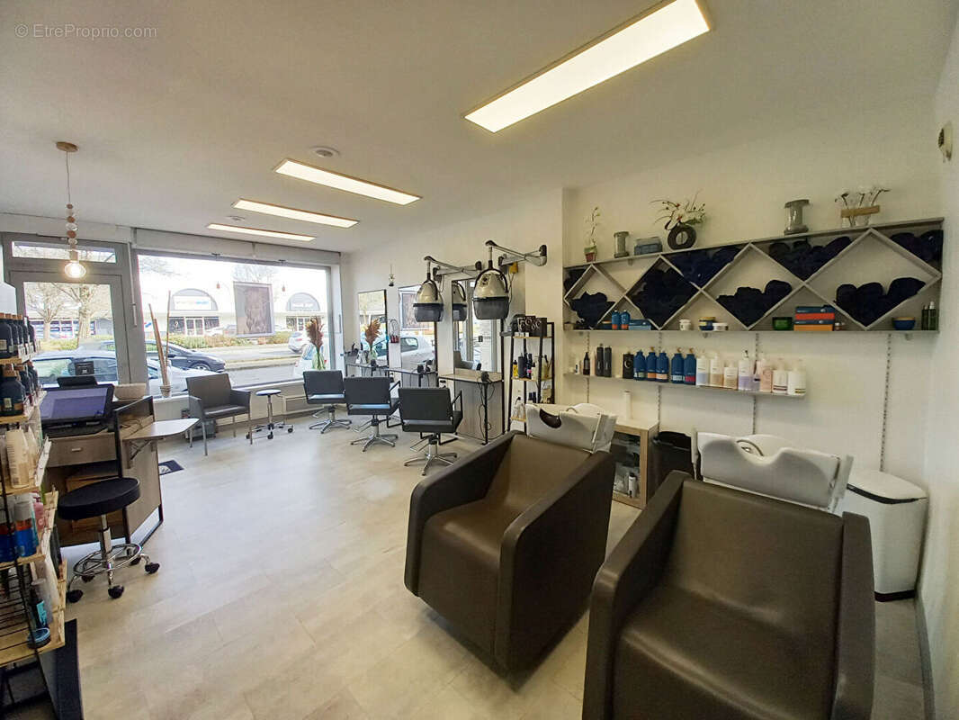 Commerce à FOUGERES