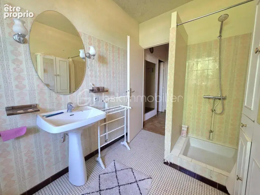 Roquefort-maison en pierre a renover 110 m² - jardin- commodites a pied - photo 8