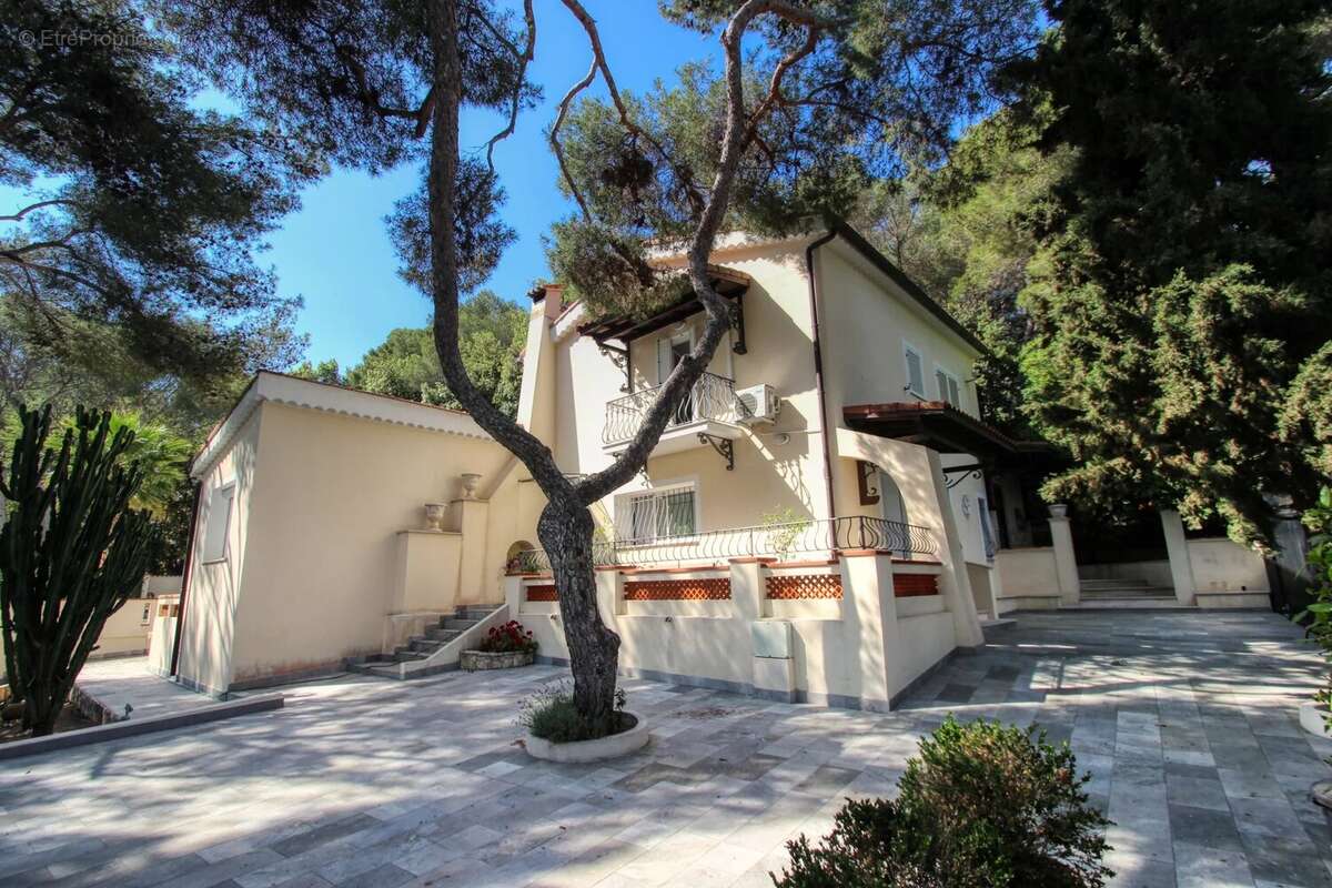 Saint jean cap ferrat "le cap" - propriété 600m²  terrain 5000m² piscine - photo 27