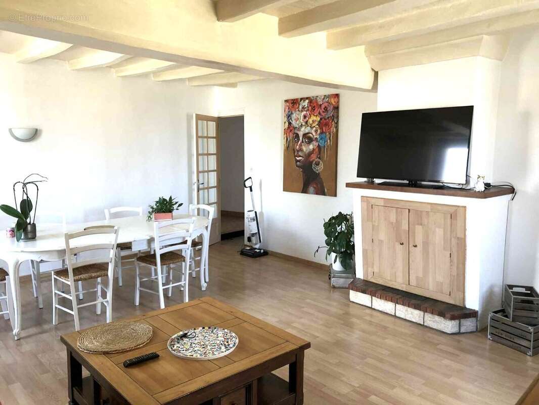 Maison à LA SALLE-DE-VIHIERS