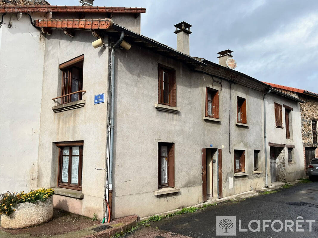 Maison à PAULHAGUET