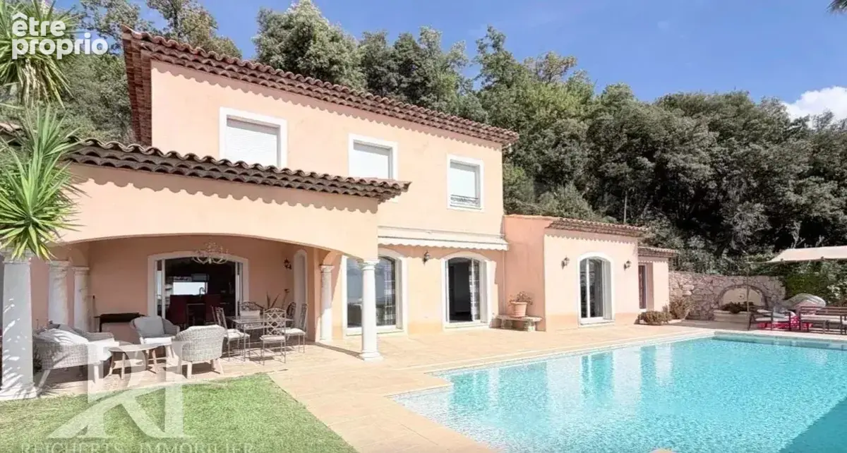 Villa 6p de 295m2 Vue panoramique avec piscine à débordement - photo 3