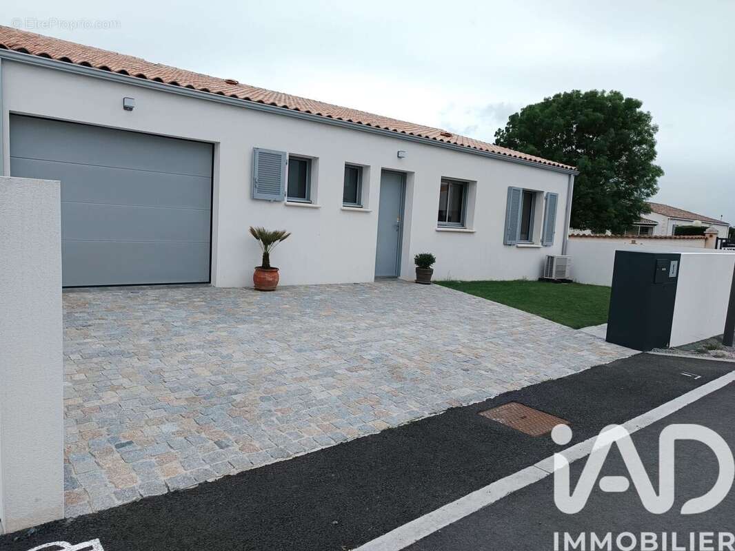 Maison 102 m² à Saint-Ouen-D'aunis  - photo 9