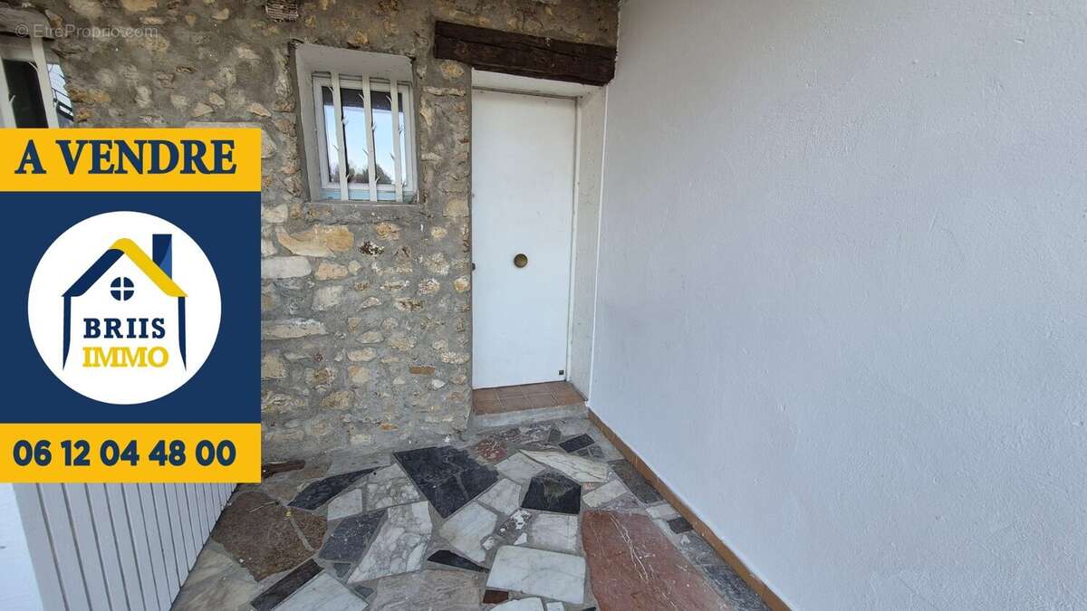 Appartement à FONTENAY-LES-BRIIS