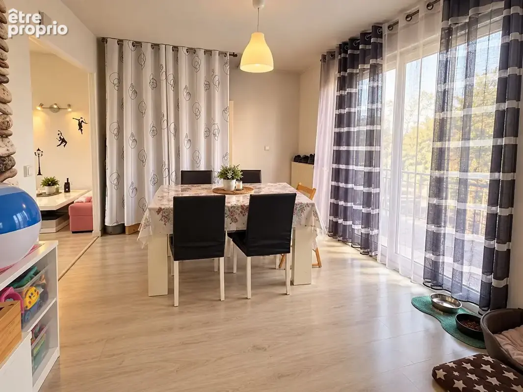 Maison familiale avec sous-sol total et terrain de 600 m² - photo 2