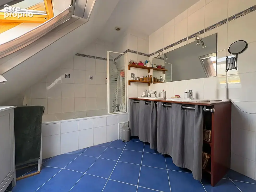 Maison - 8 pièces - Pont L Abbé - photo 9