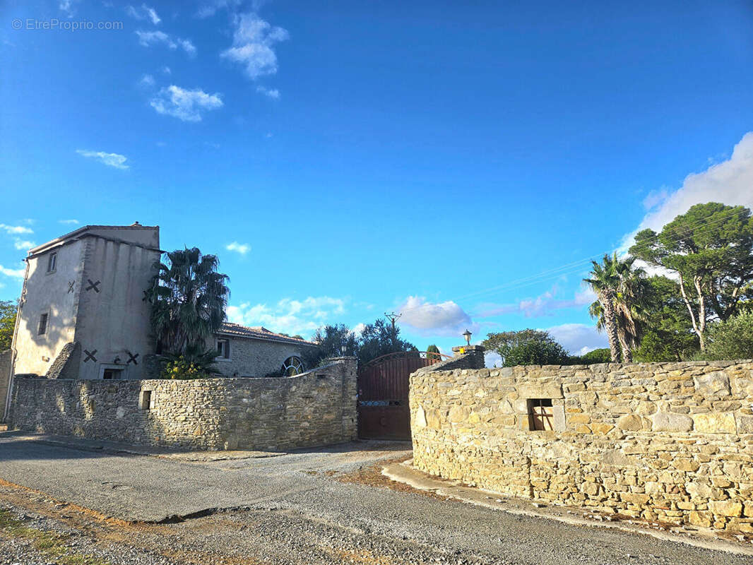 Maison à VILLEMOUSTAUSSOU