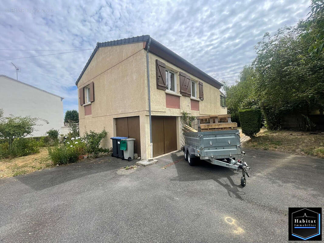 Pavillon individuel - Sous-sol- Terrain 792m² - photo 2