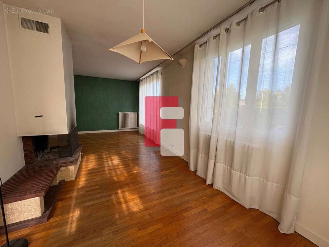 Maison à SAINT-ANDRE-LES-VERGERS