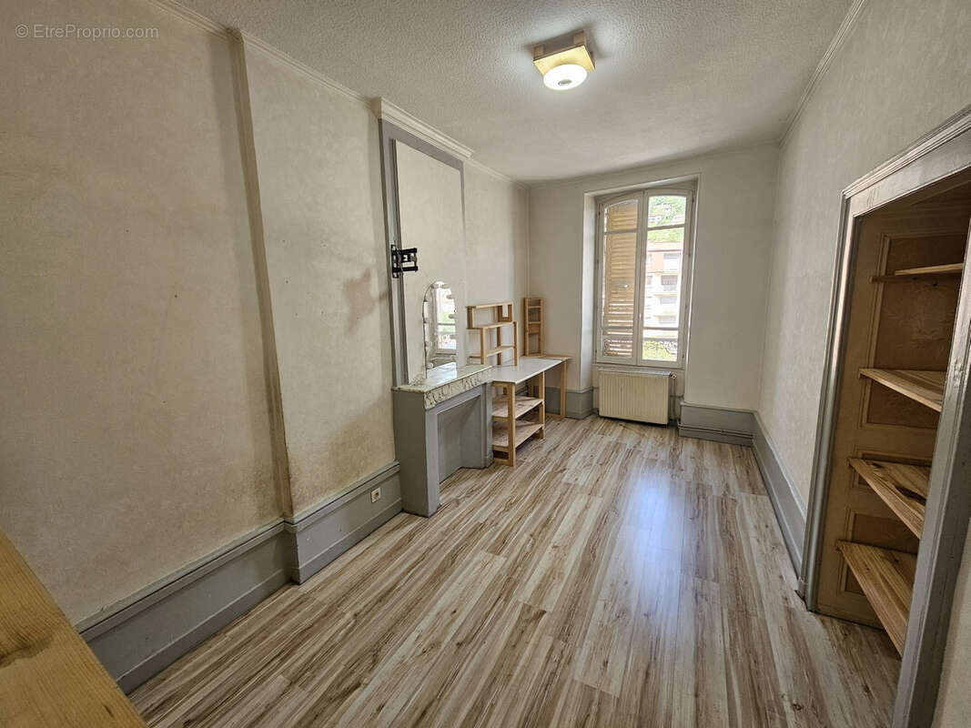 Saint-Claude : appartement type F6 de 130m2 en duplex - photo 8