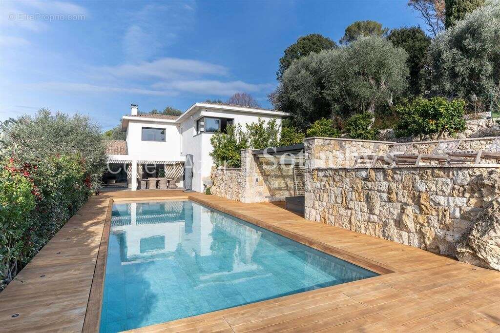 Maison à MOUGINS