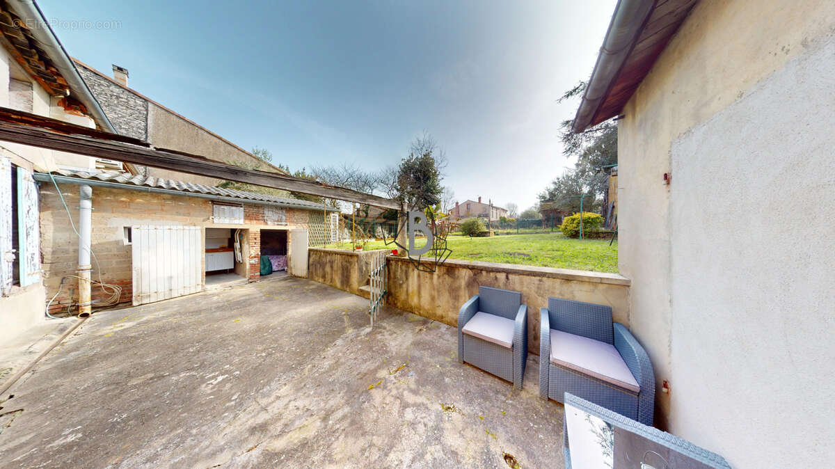 Maison t3 - 92 m2 - blaye les mines - photo 8