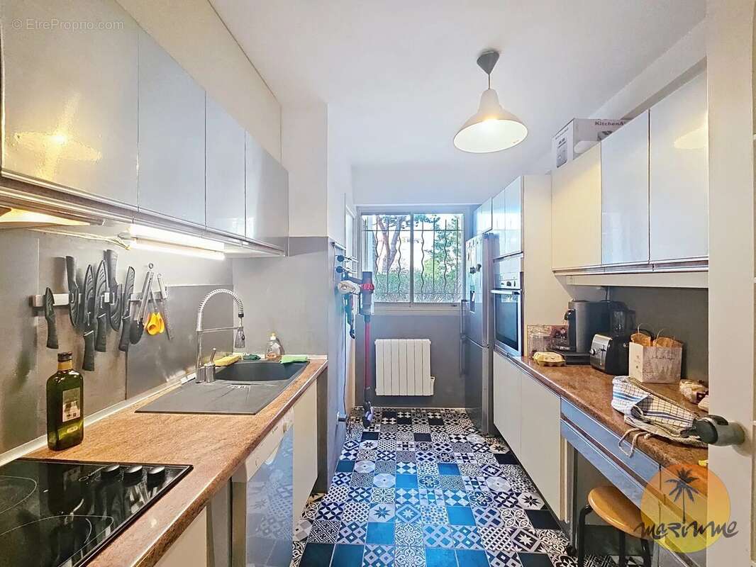 Appartement à SAINT-LAURENT-DU-VAR