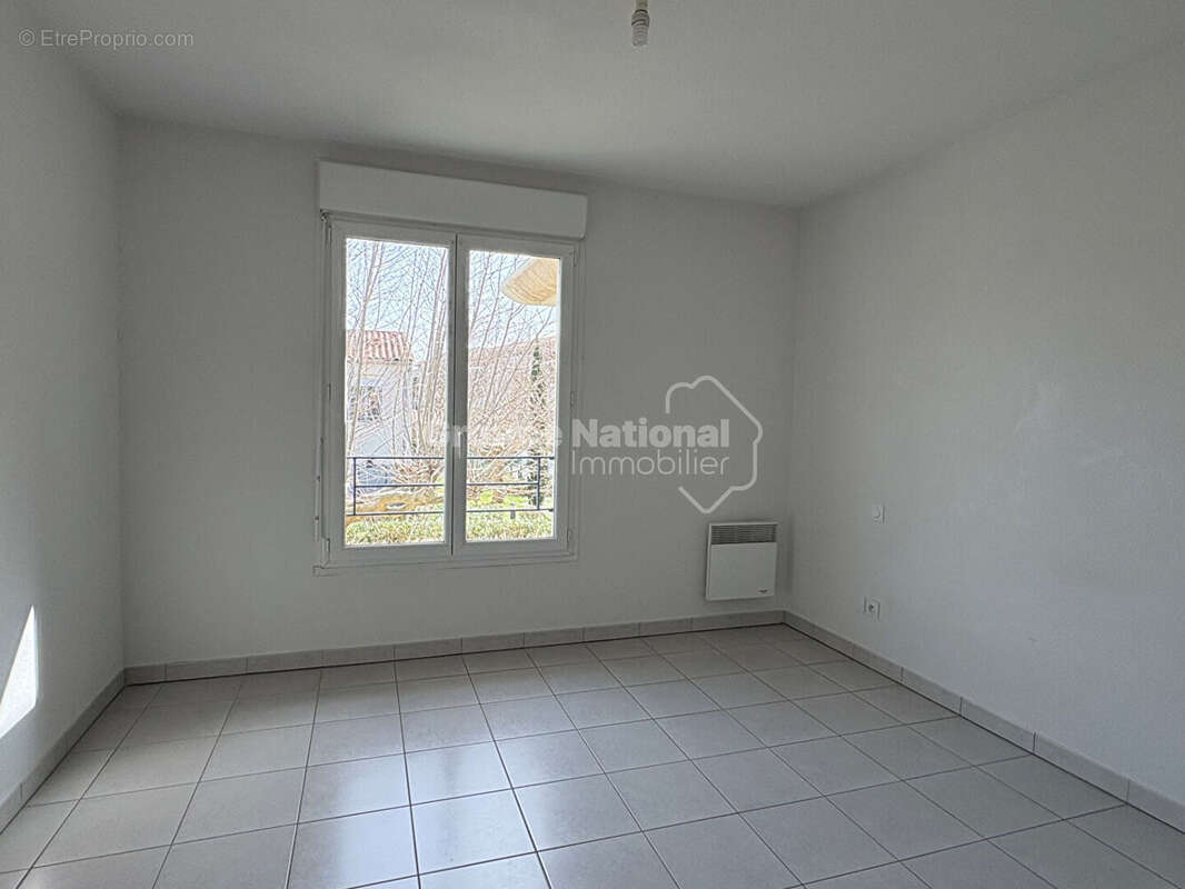 Appartement à SAINT-MARTIN-DE-CRAU