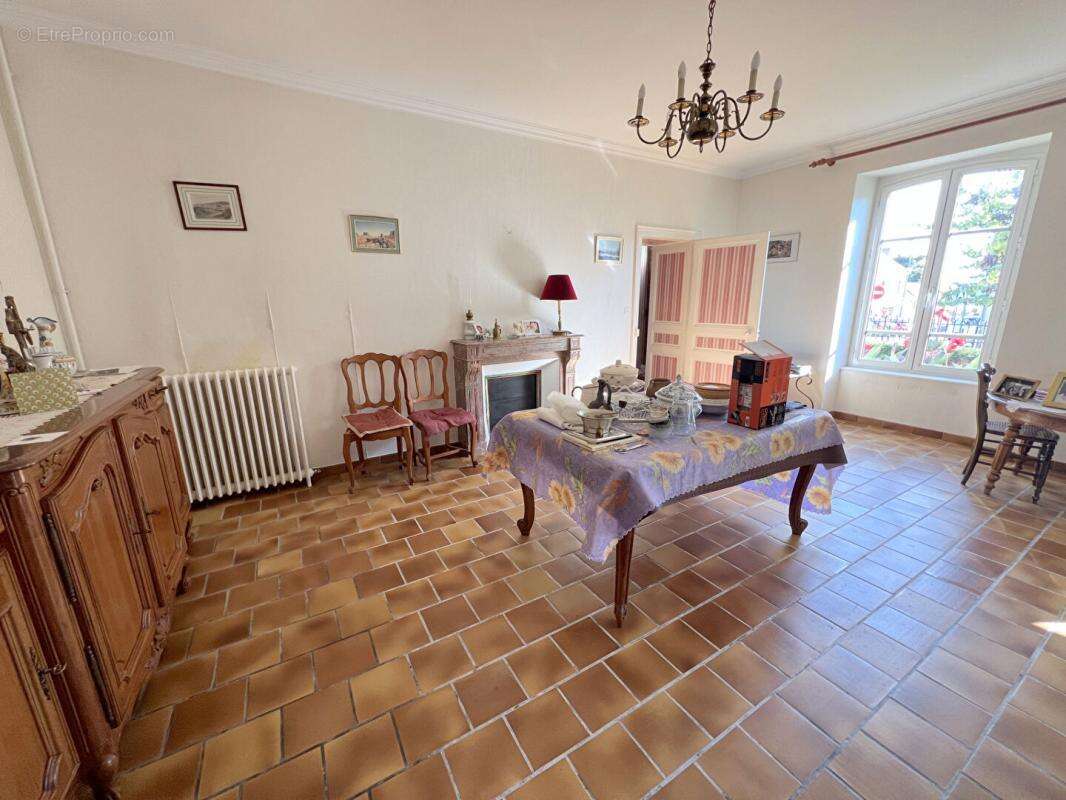 Maison à ROEZE-SUR-SARTHE