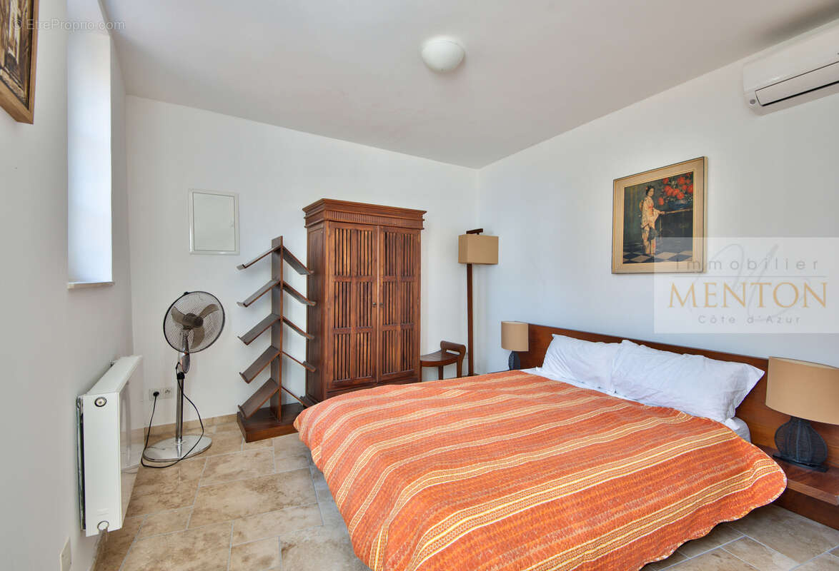 Menton - quartier  annonciade -  3 villas - vue panoramique mer - piscine 1800m terrain  - parkings - photo 23