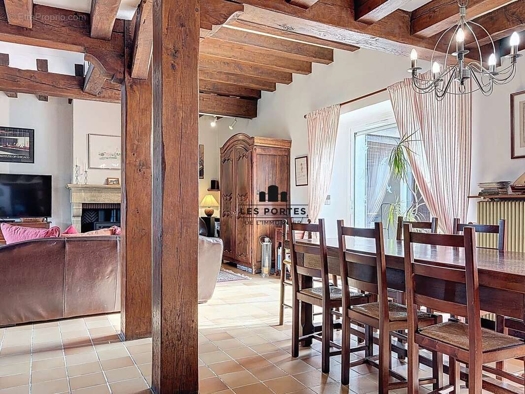 Maison à CHAMPCUEIL