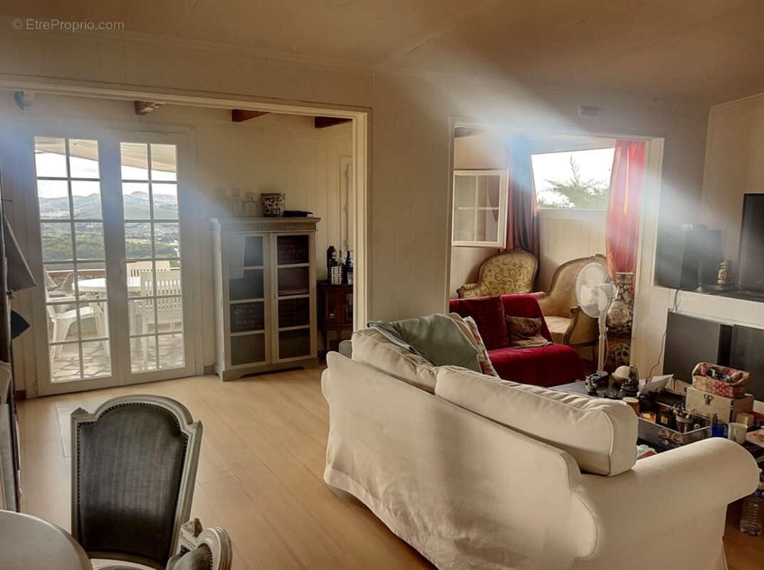 Maison à LE CASTELLET