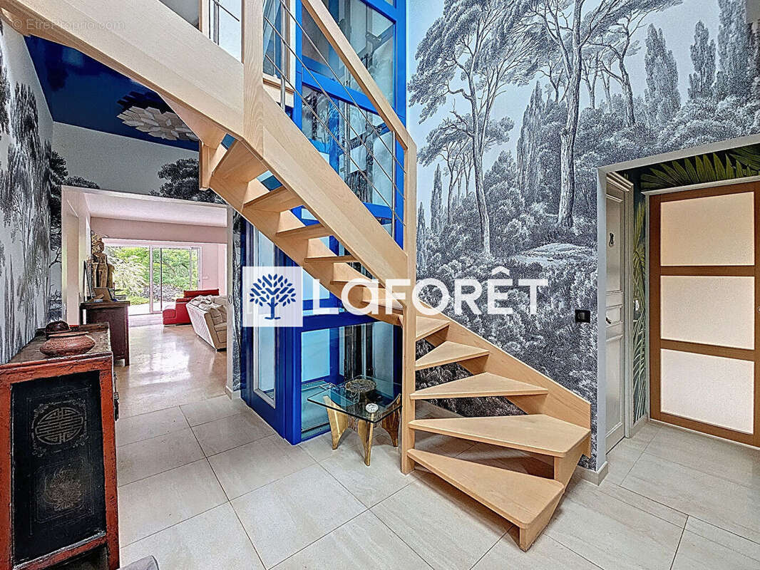 Maison à CRESPIERES