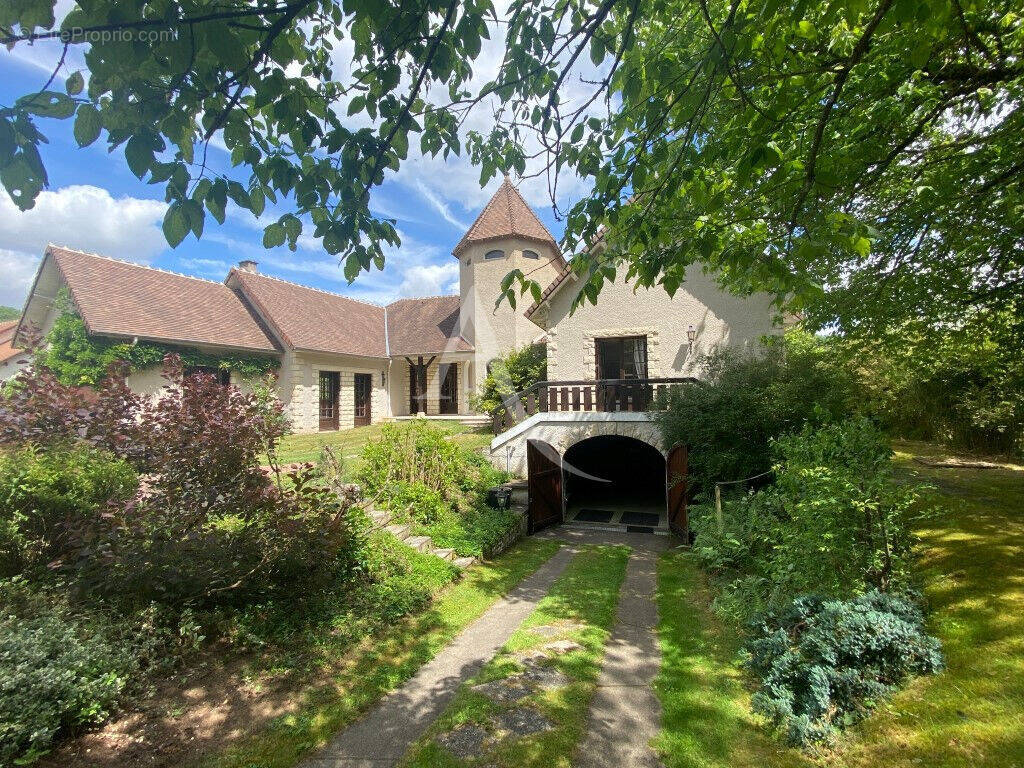 Maison à COSNE-COURS-SUR-LOIRE