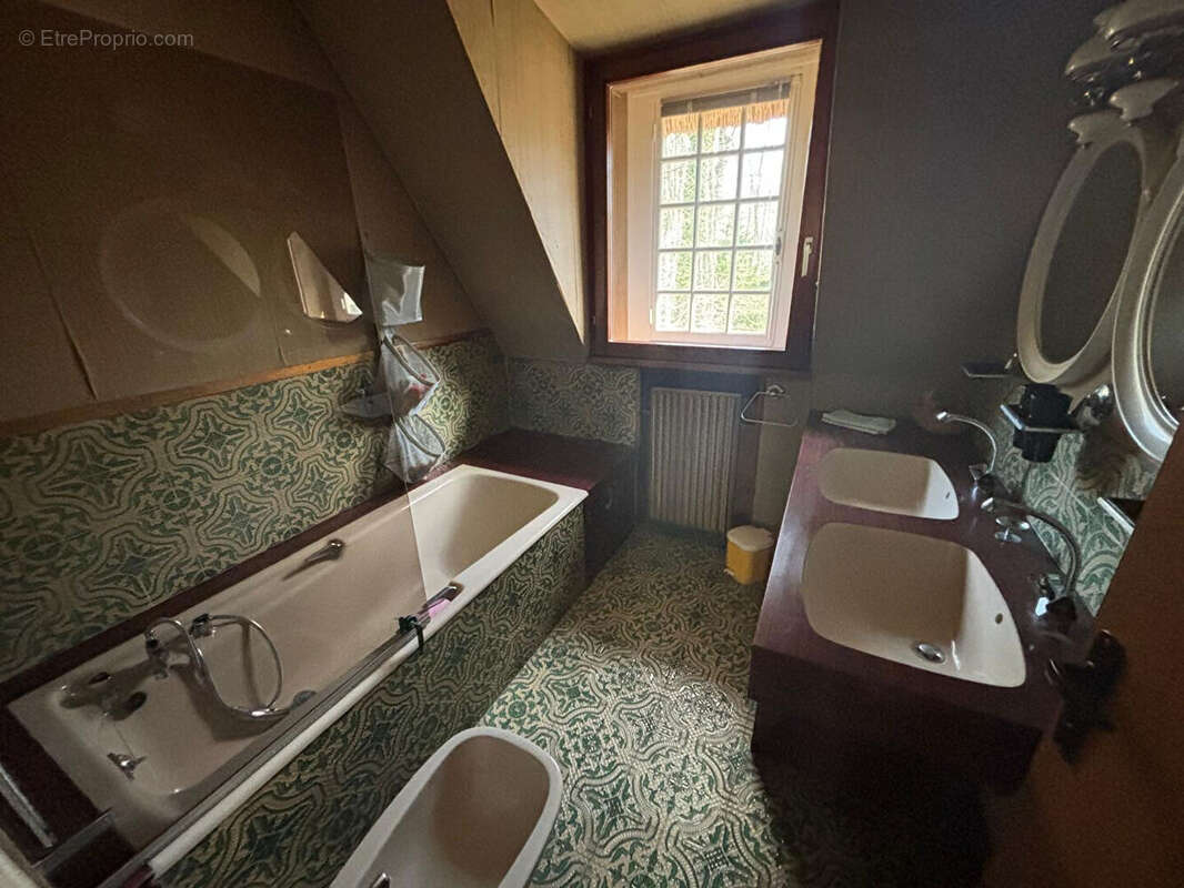Maison à HOUDAN