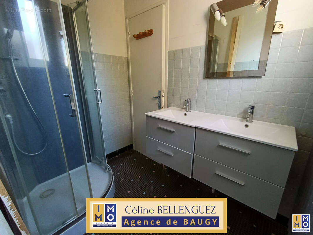 Maison à SAVIGNY-EN-SEPTAINE