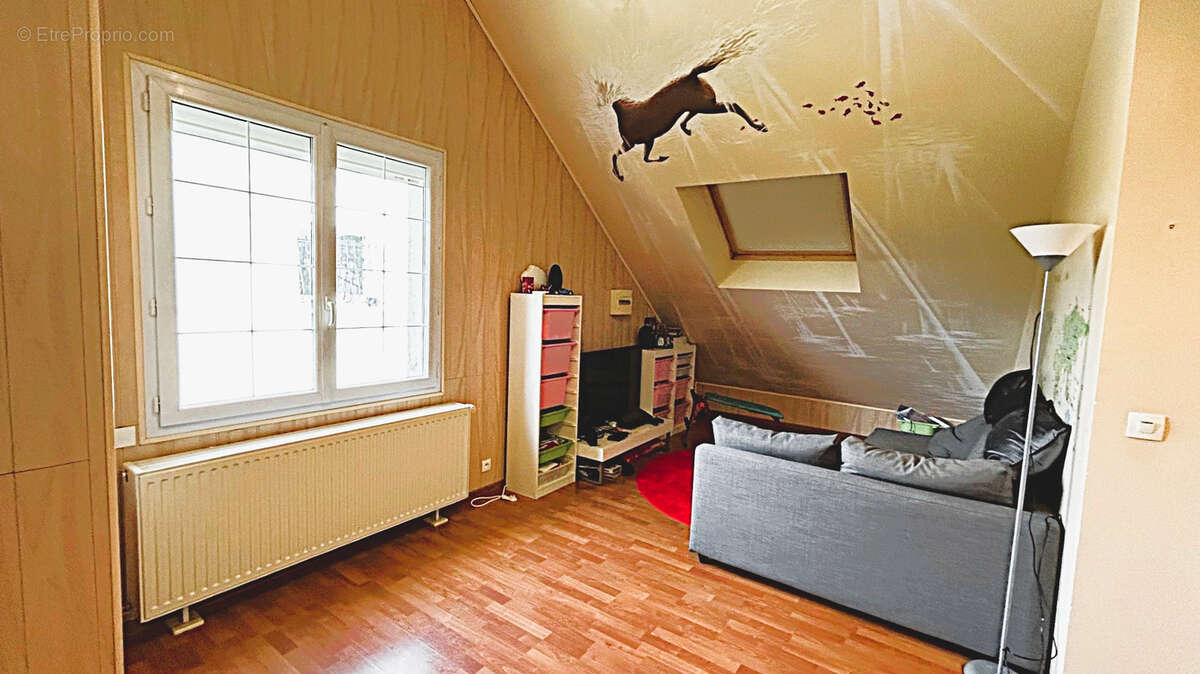 Maison 181 m² à Saint-Leu-La-Foret  - photo 8