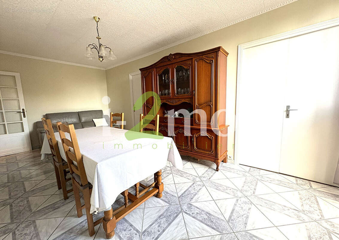 Appartement à THIAIS