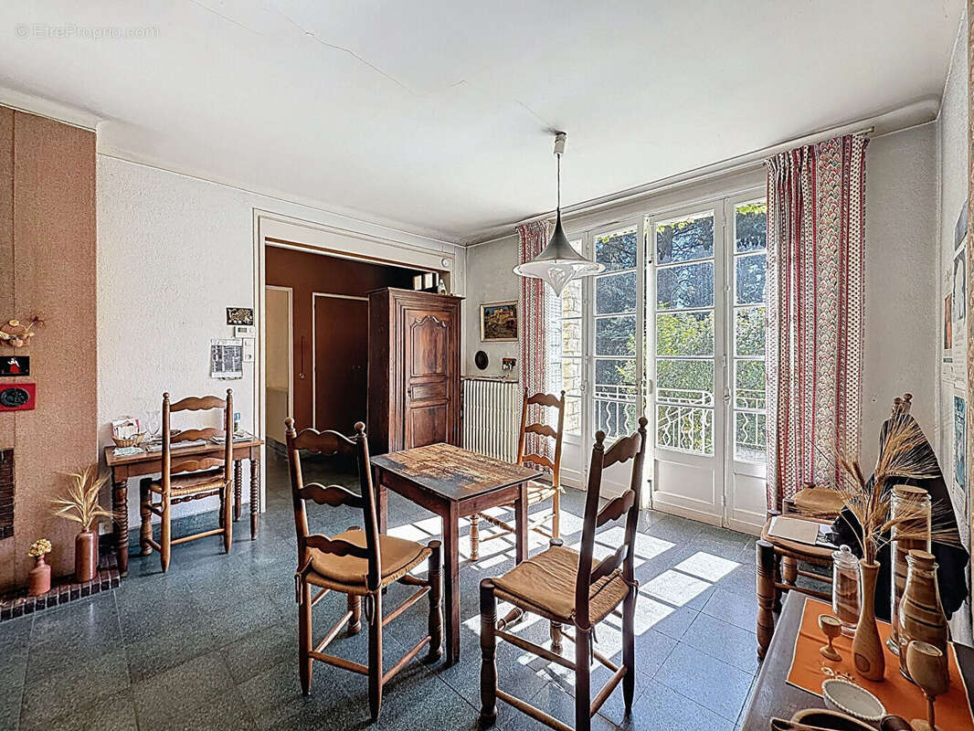Havre de paix proche avignon - maison à fort potentiel avec dépendance - photo 8