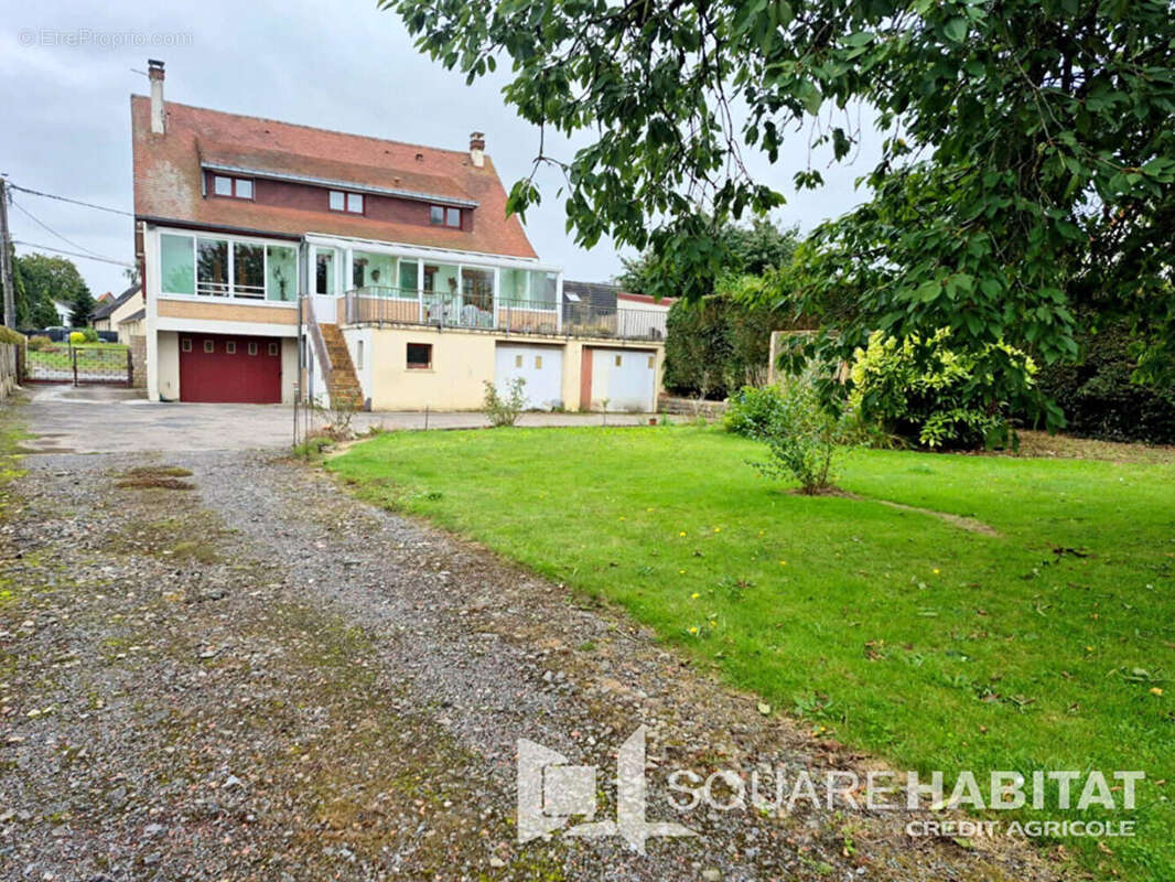 Maison à IZEL-LES-HAMEAUX