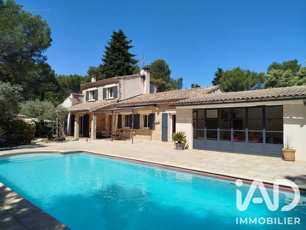 Maison 154 m² à Nimes  - photo 2