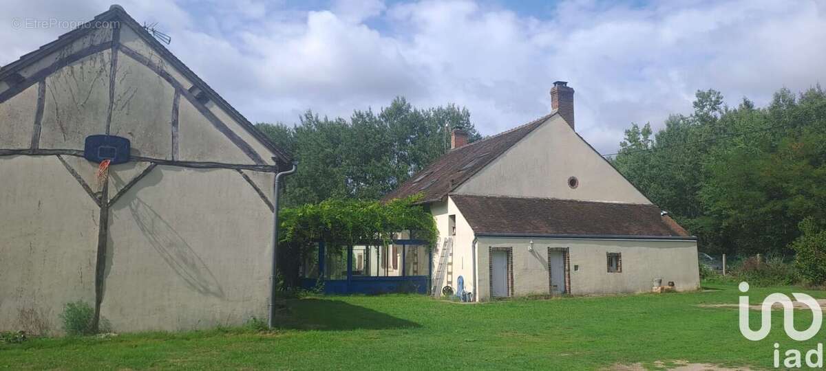 Photo 2 - Maison à CHEVILLON-SUR-HUILLARD