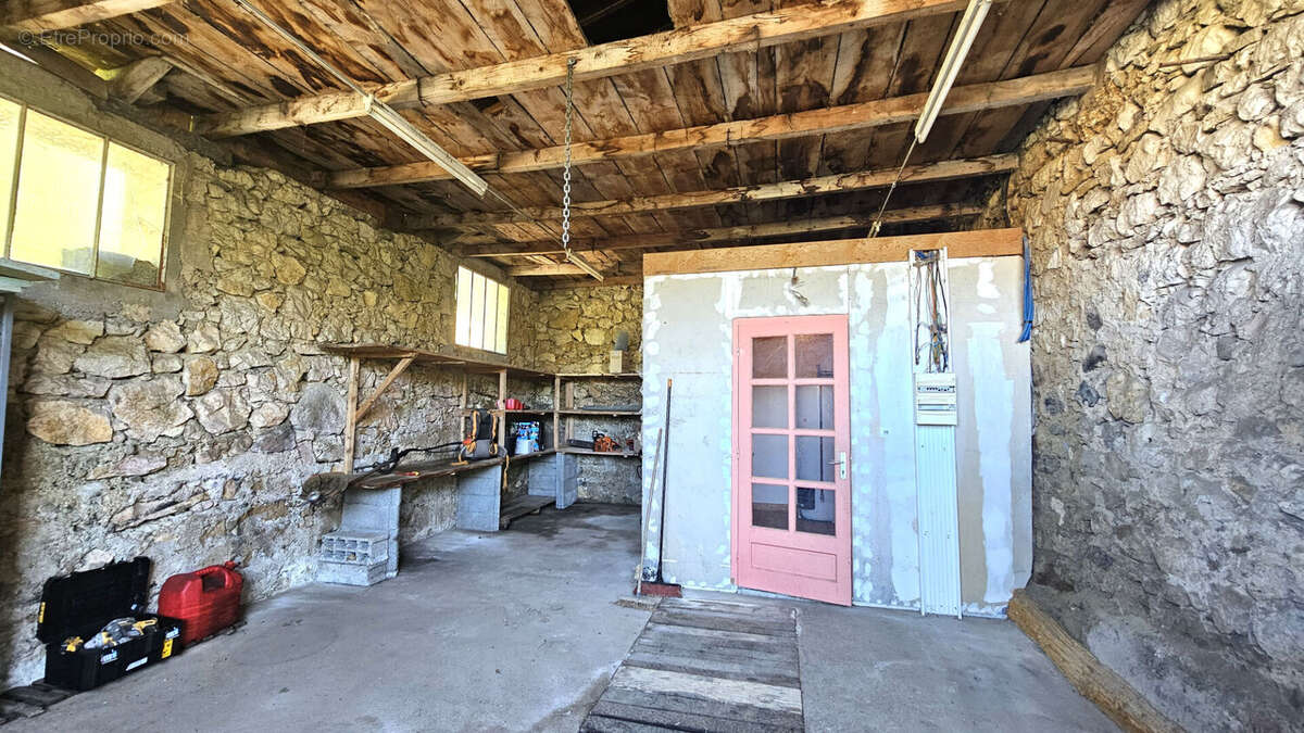 Maison à SAINT-GENIX-SUR-GUIERS