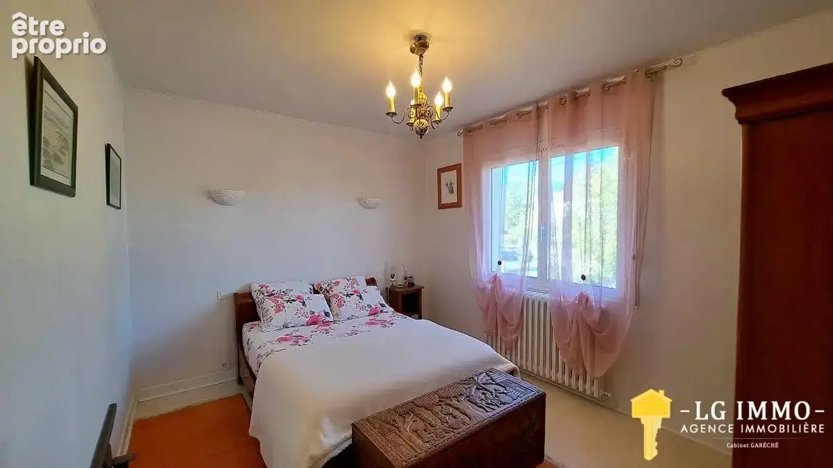 Maison familiale de 174 m2 , belles prestations , idéalement située. - photo 17