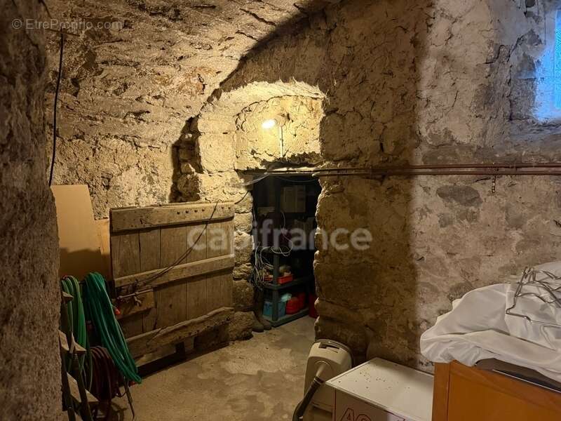 Maison bourgeoise mitoyenne à vendre 9 pièces COLOGNAC (30) terrain env. 1600m2 - photo 21