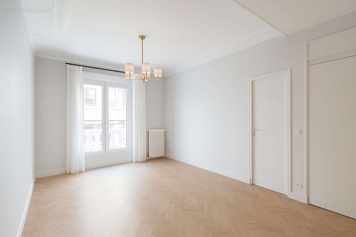 Appartement à PARIS-14E