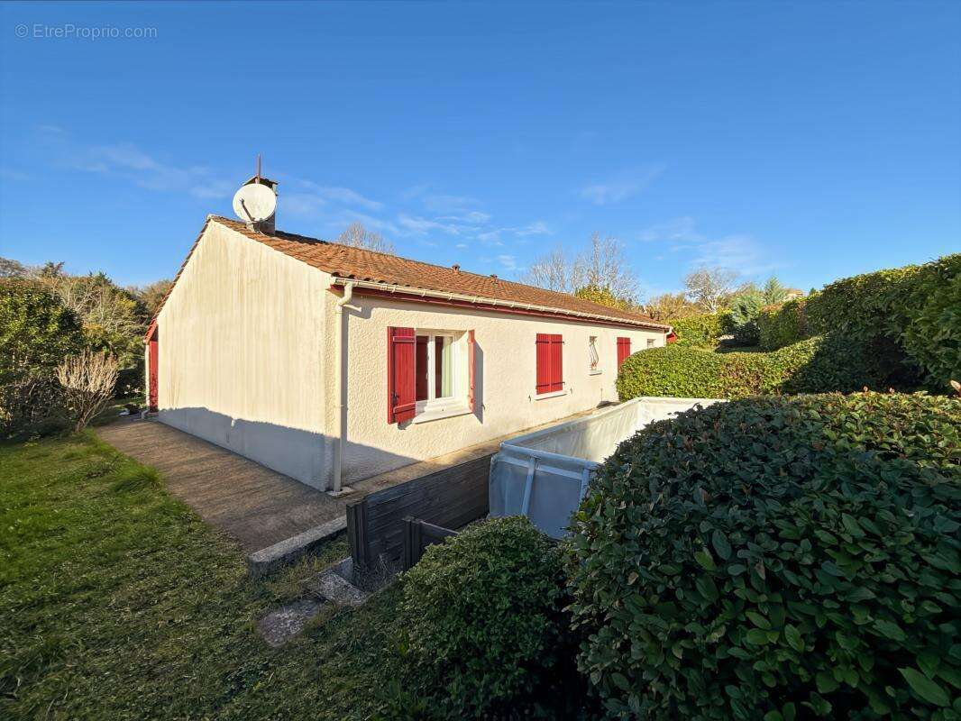 Maison à COULOUNIEIX-CHAMIERS