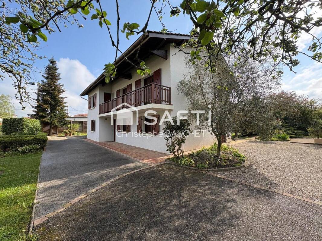 Photo 1 - Maison à BOURG-EN-BRESSE