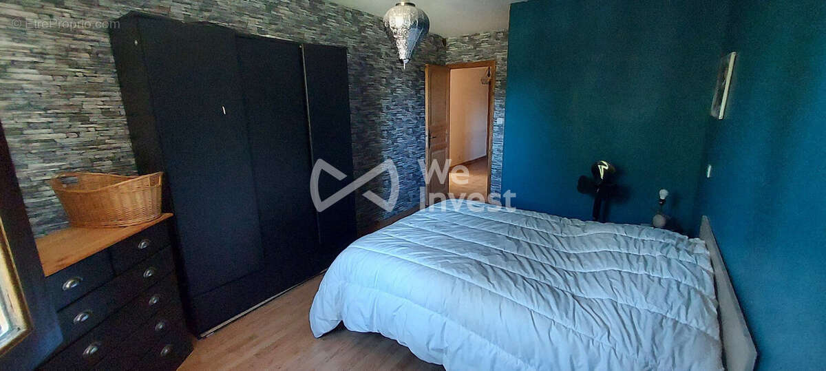 Maison 300 m² à Selonnet  - photo 8