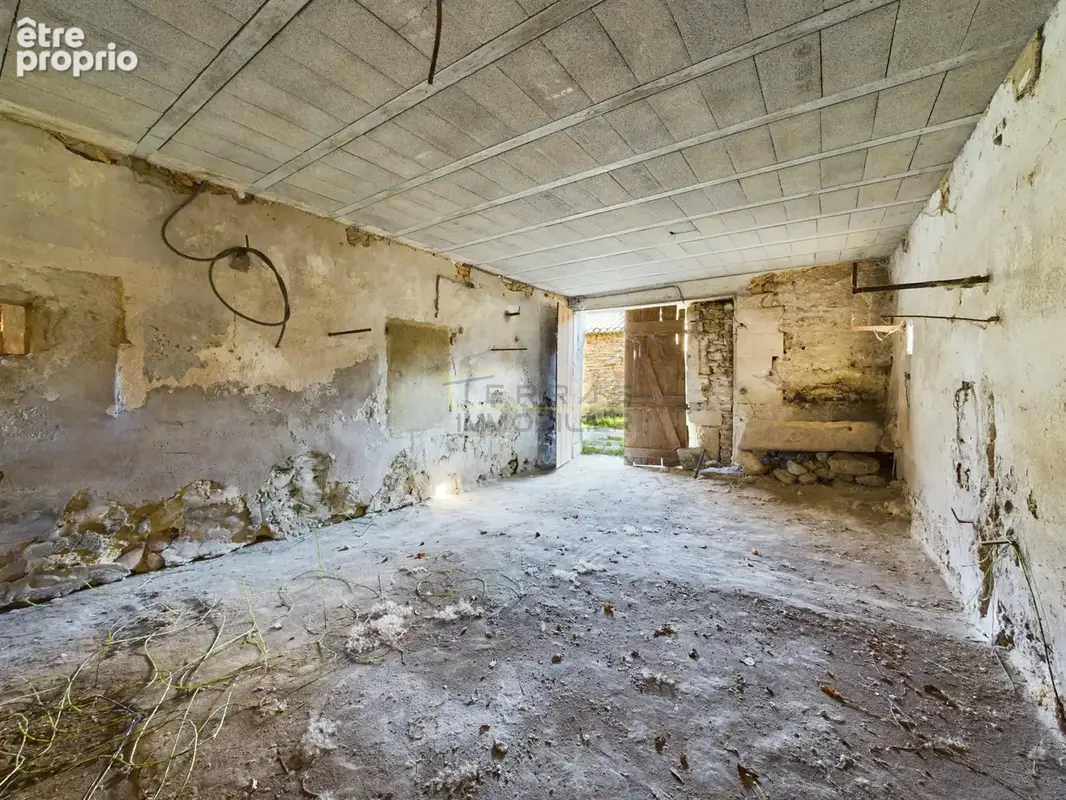 GRILLON, Maison de village en pierres à  rénover - photo 6